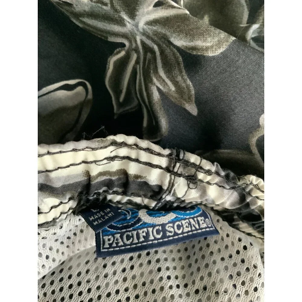 Pacific Scene Hawaiian Floral Swim Trunks Black Lined Elastic Waist Pockets L